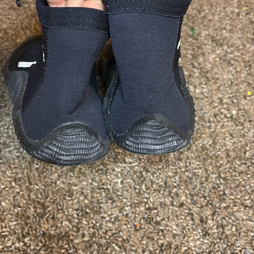 Oceanic Sunset Black Dive Boots - Picture 2 of 6